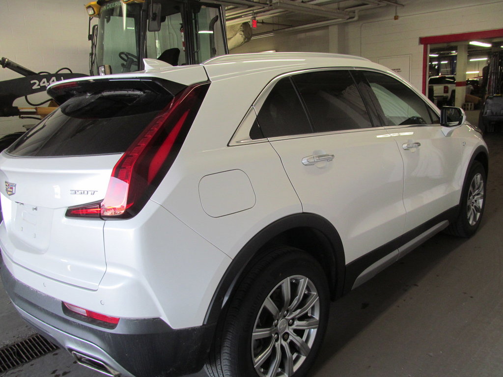 2022 Cadillac XT4 AWD Premium Luxury in Dartmouth, Nova Scotia - 4 - w1024h768px