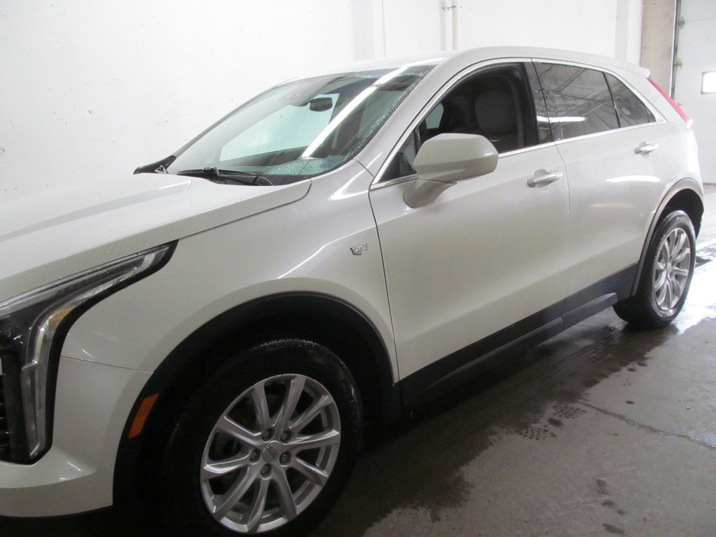 2023 Cadillac XT4 AWD Luxury in Dartmouth, Nova Scotia - 2 - w1024h768px