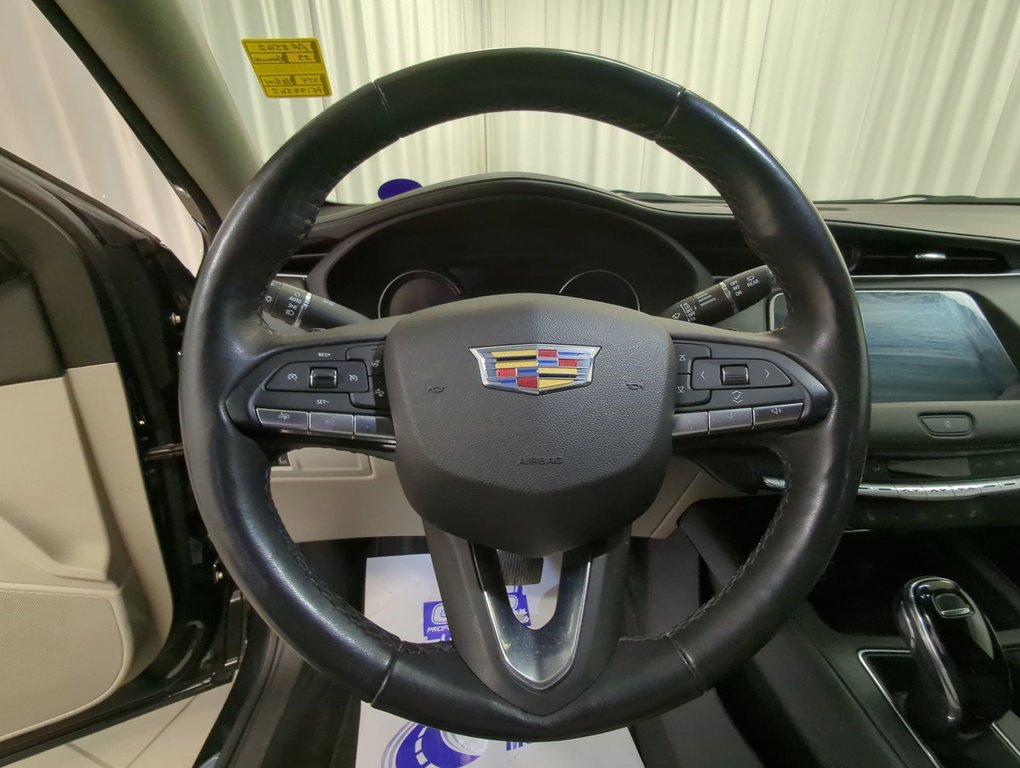 2023 Cadillac XT4 FWD Luxury in Dartmouth, Nova Scotia - 14 - w1024h768px