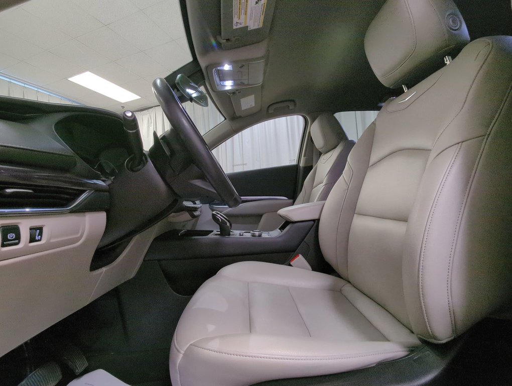 2023 Cadillac XT4 FWD Luxury in Dartmouth, Nova Scotia - 11 - w1024h768px