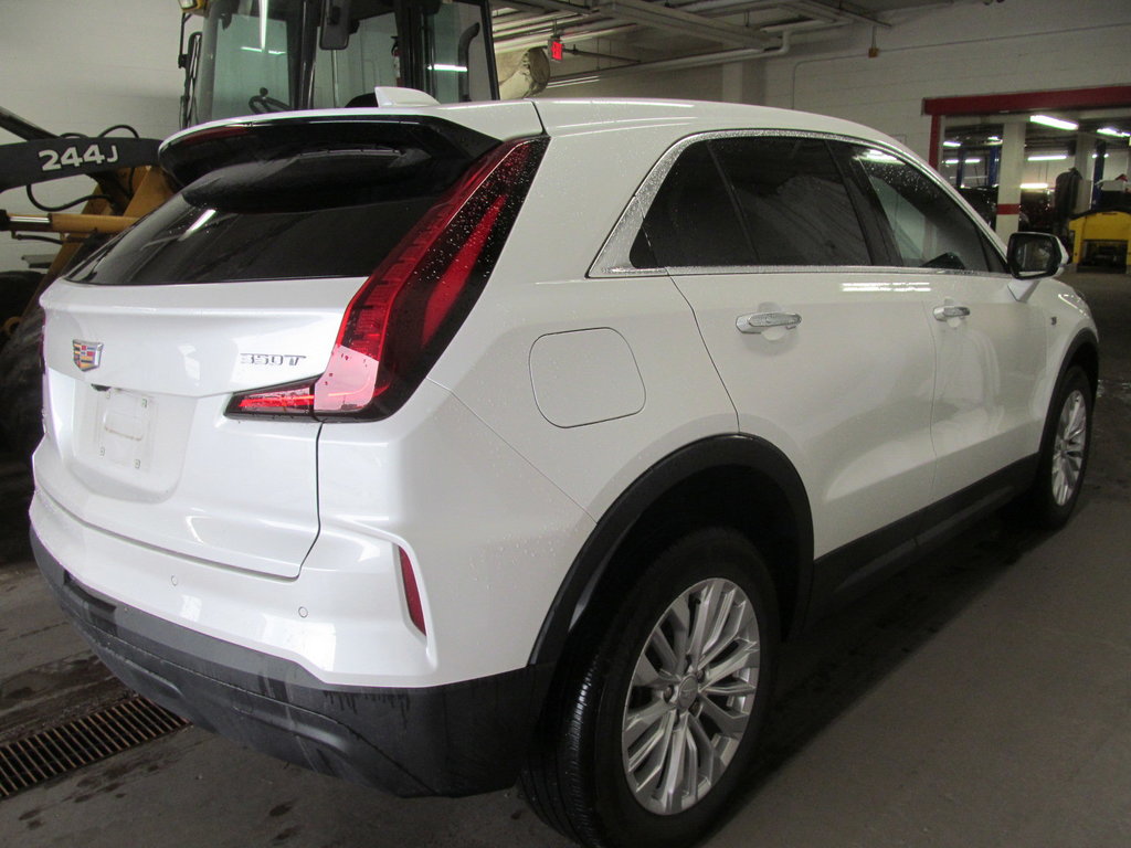 2024 Cadillac XT4 AWD Luxury in Dartmouth, Nova Scotia - 4 - w1024h768px