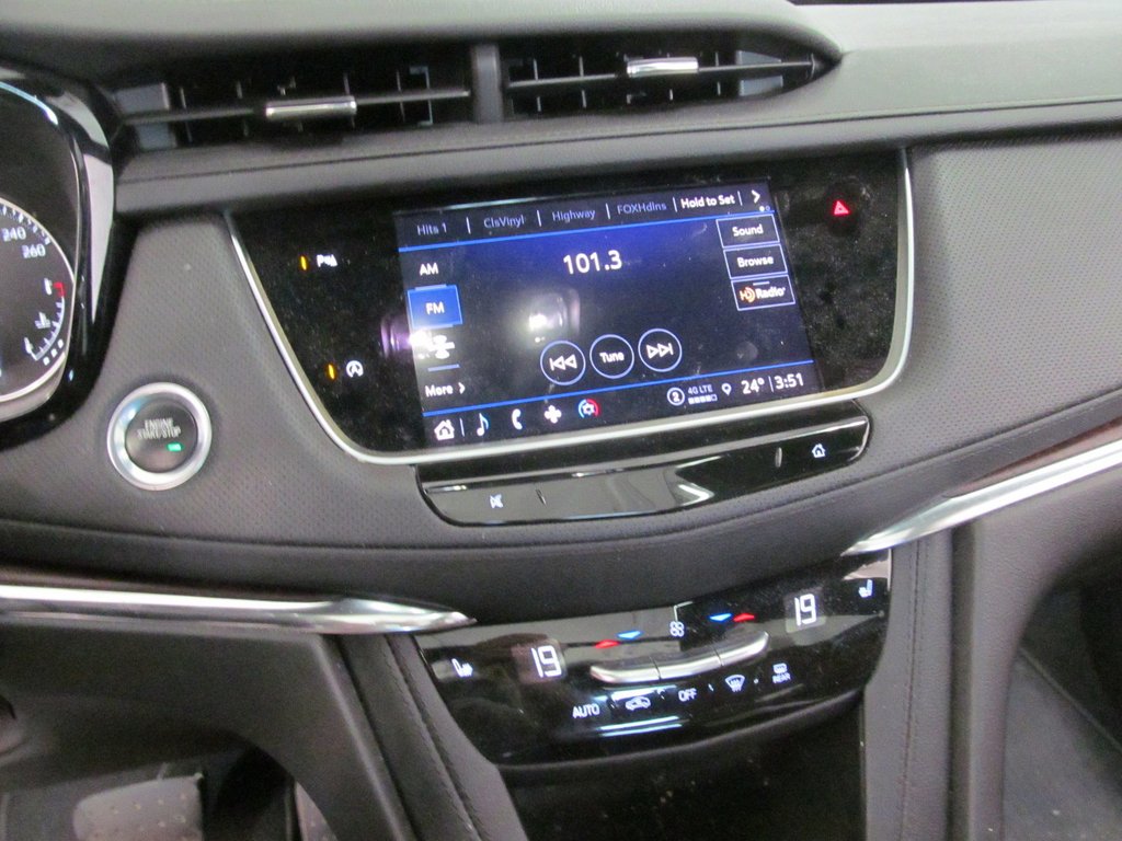 2022 Cadillac XT5 AWD Premium Luxury in Dartmouth, Nova Scotia - 6 - w1024h768px