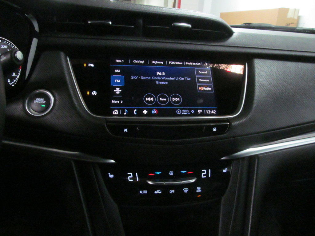 2024 Cadillac XT5 AWD Luxury in Dartmouth, Nova Scotia - 6 - w1024h768px