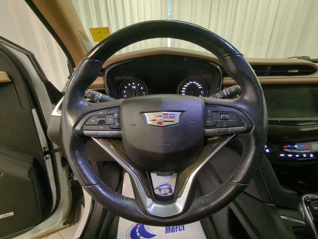 2020 Cadillac XT6 Premium Luxury in Dartmouth, Nova Scotia - 14 - w1024h768px