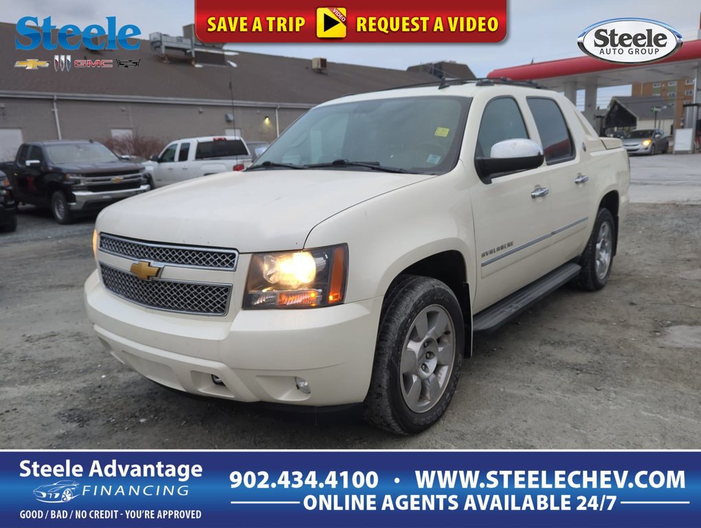 2013 Chevrolet Avalanche LTZ in Dartmouth, Nova Scotia - 1 - w1024h768px