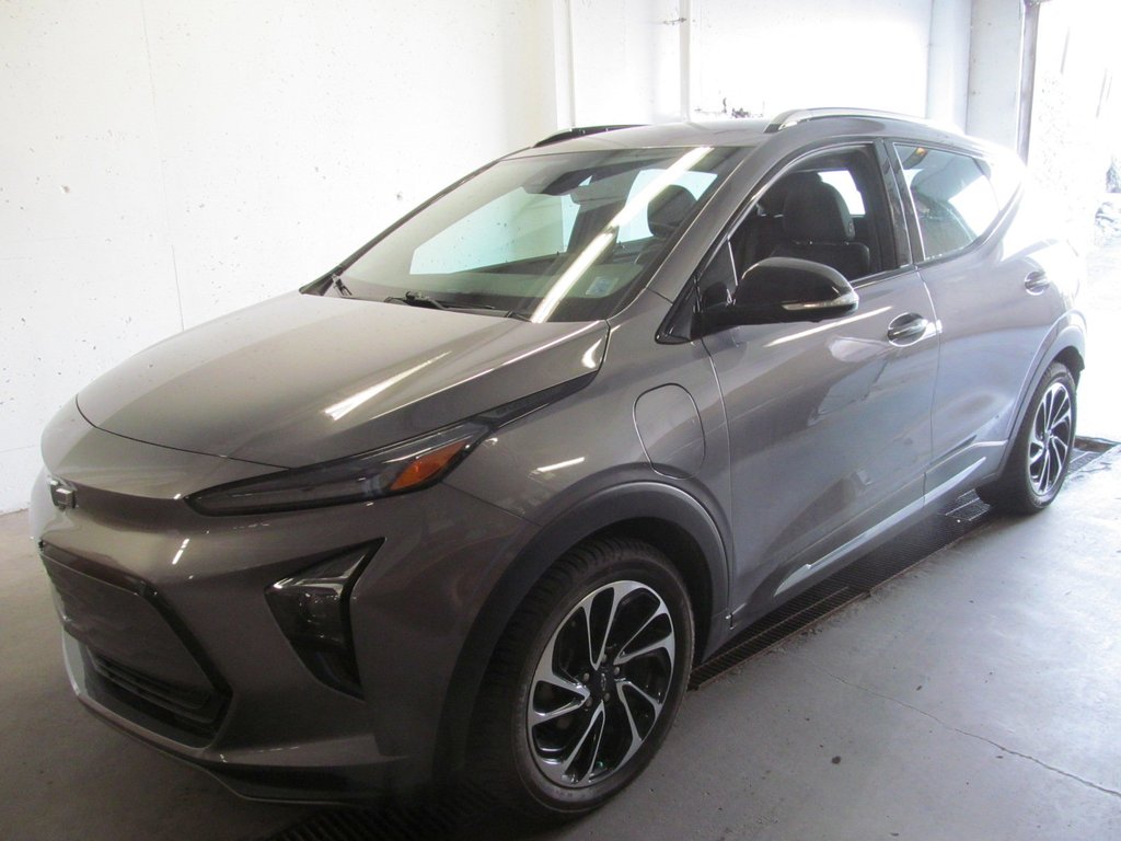 2022 Chevrolet Bolt EUV Premier in Dartmouth, Nova Scotia - 2 - w1024h768px