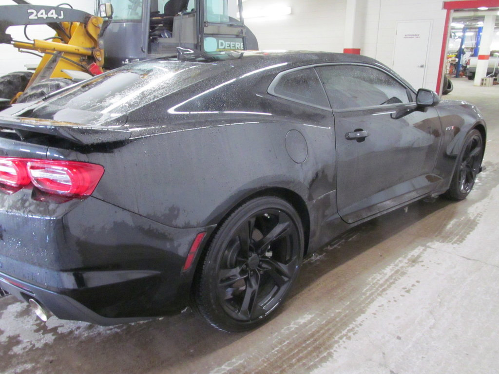 2020 Chevrolet Camaro 1SS V8 Coupe *GM Certified* in Dartmouth, Nova Scotia - 4 - w1024h768px