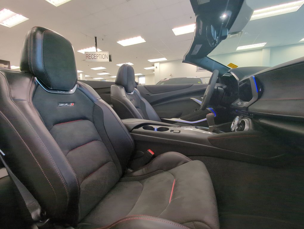 2023  Camaro ZL1 650HP *GM Certified* 4.99% Financing OAC in Dartmouth, Nova Scotia - 25 - w1024h768px