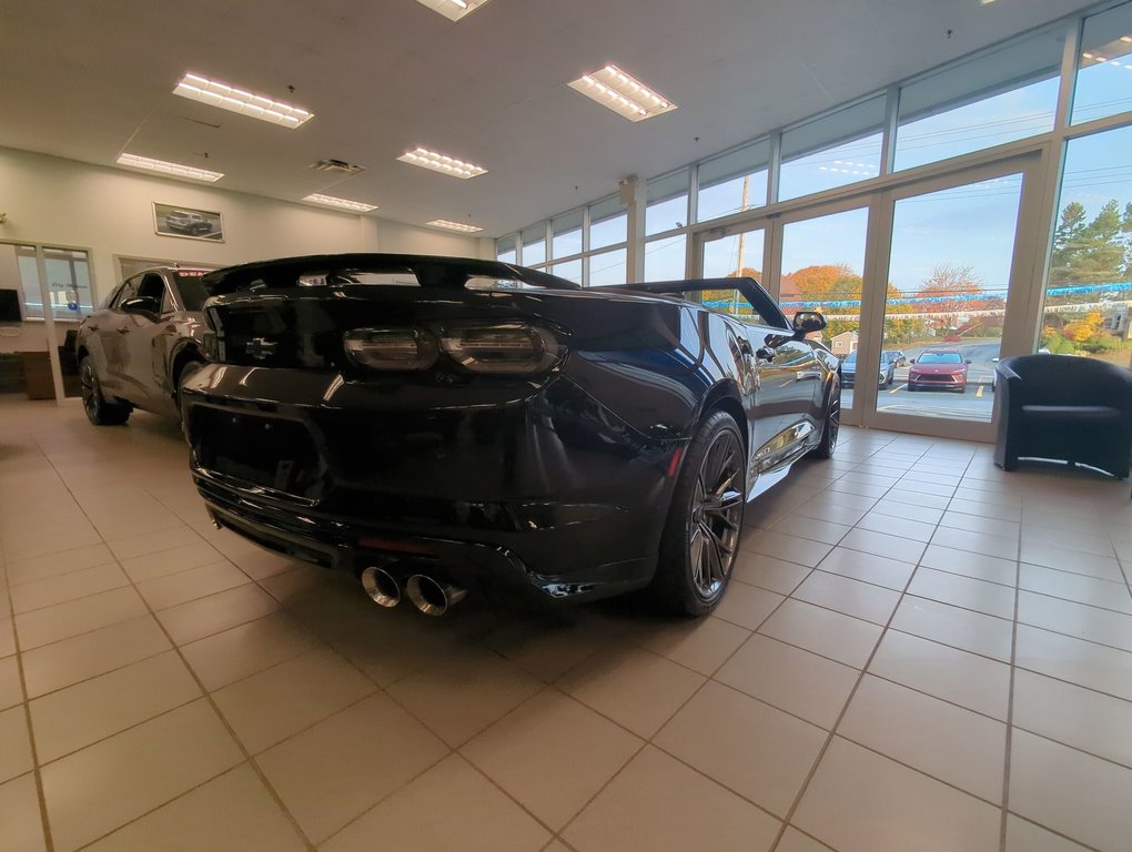 2023  Camaro ZL1 650HP *GM Certified* 4.99% Financing OAC in Dartmouth, Nova Scotia - 8 - w1024h768px