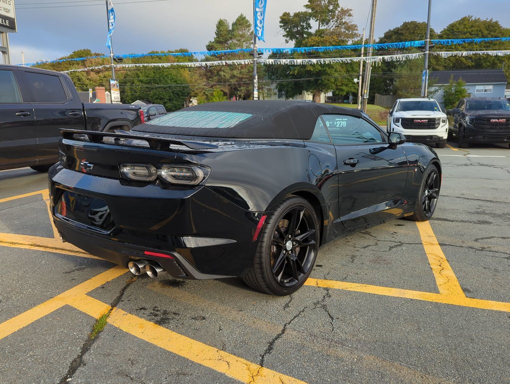 2023  Camaro 1SS Convertible *GM Certified* V8 4.99% Financing OAC in Dartmouth, Nova Scotia - 8 - w1024h768px