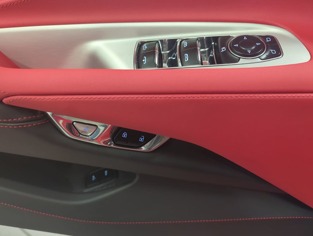 2023 Chevrolet Corvette 2LT in Dartmouth, Nova Scotia - 13 - w1024h768px