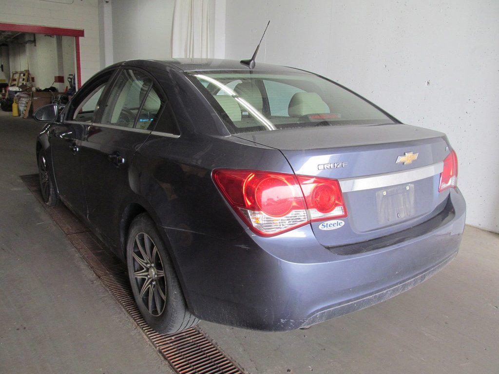 2013  Cruze LT Turbo in Dartmouth, Nova Scotia - 2 - w1024h768px