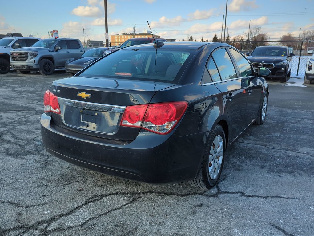 2015 Chevrolet Cruze 1LT Fresh MVI Low KMs in Dartmouth, Nova Scotia - 8 - w1024h768px