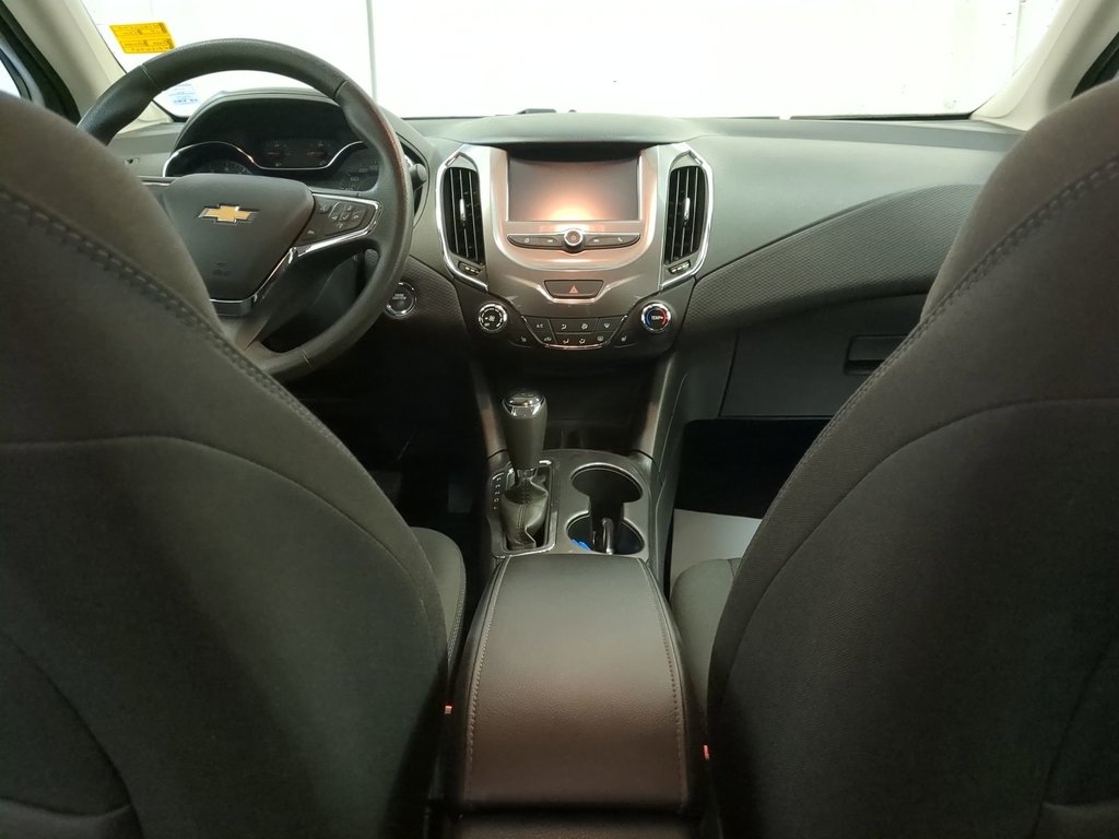 2017 Chevrolet Cruze LT in Dartmouth, Nova Scotia - 20 - w1024h768px