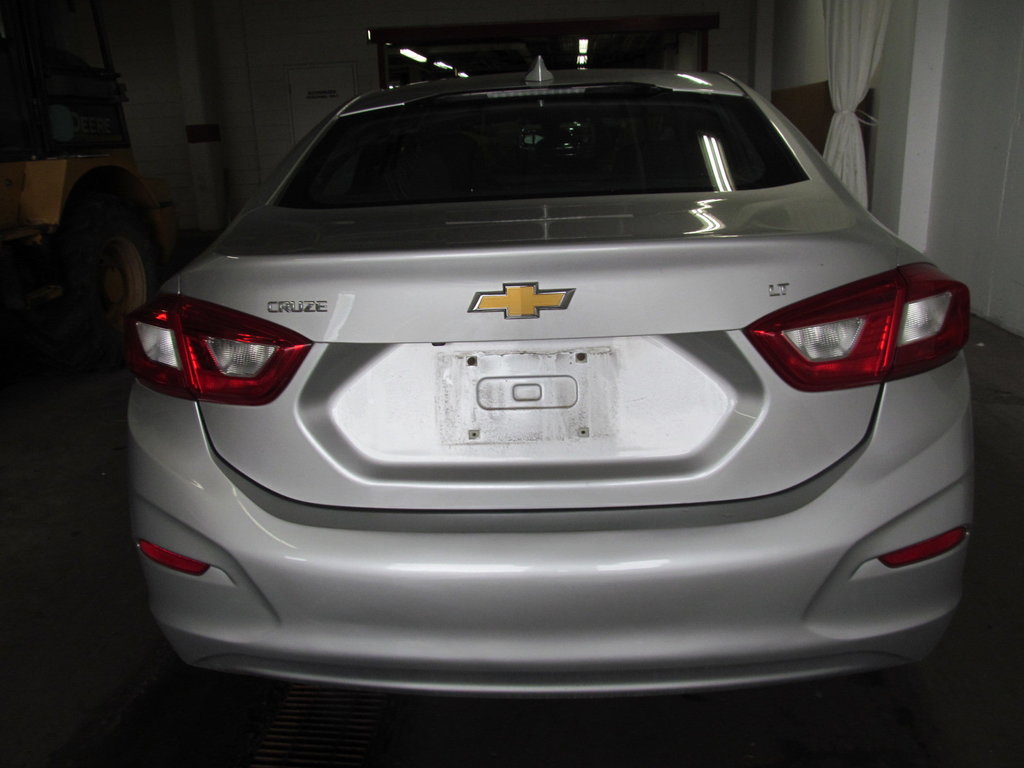 2017 Chevrolet Cruze LT in Dartmouth, Nova Scotia - 3 - w1024h768px
