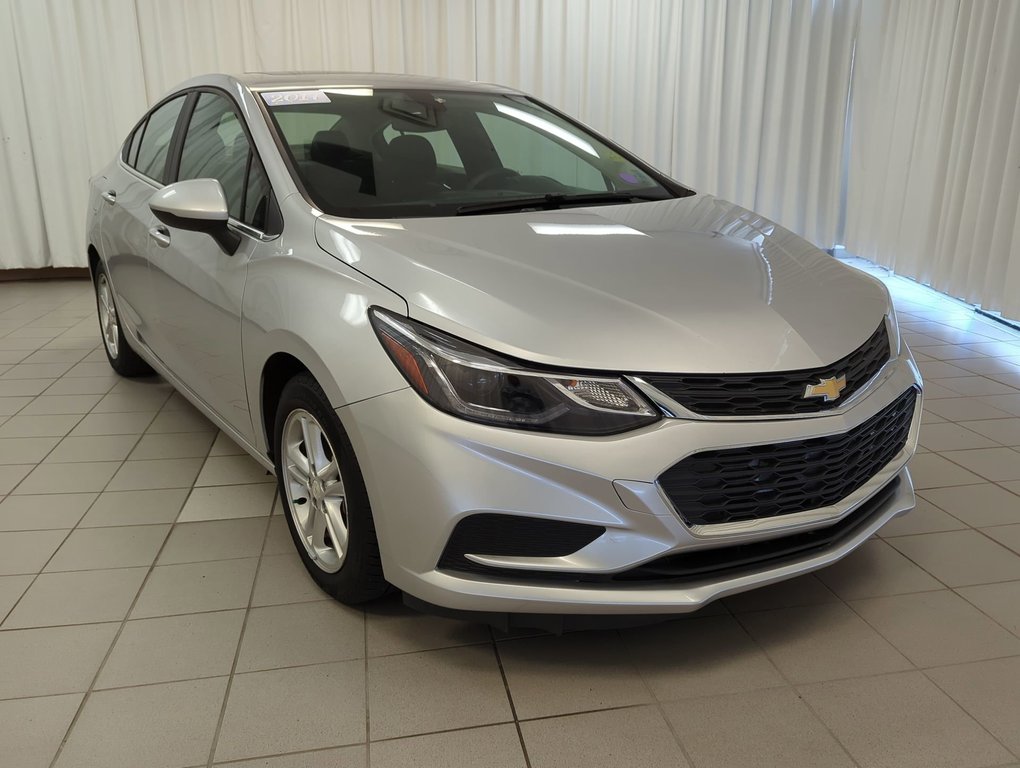2017 Chevrolet Cruze LT in Dartmouth, Nova Scotia - 2 - w1024h768px