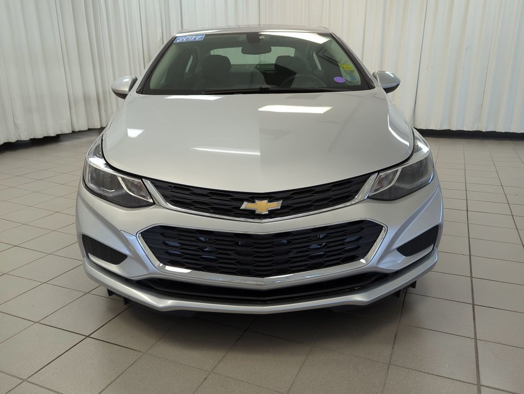 2017 Chevrolet Cruze LT in Dartmouth, Nova Scotia - 3 - w1024h768px