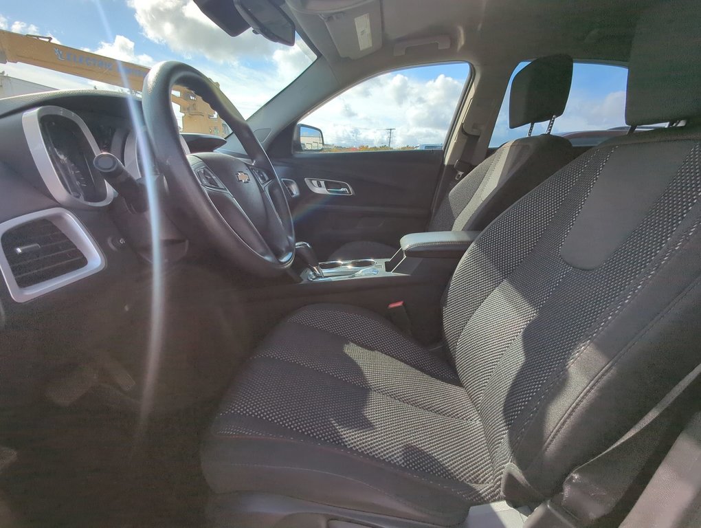 2017  Equinox LS in Dartmouth, Nova Scotia - 11 - w1024h768px