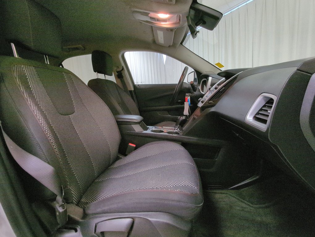 2017 Chevrolet Equinox LT in Dartmouth, Nova Scotia - 23 - w1024h768px