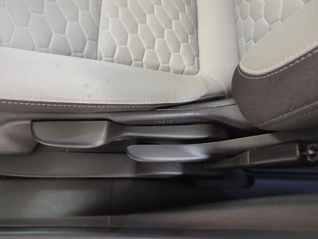 2019 Chevrolet Equinox LS in Dartmouth, Nova Scotia - 12 - w1024h768px