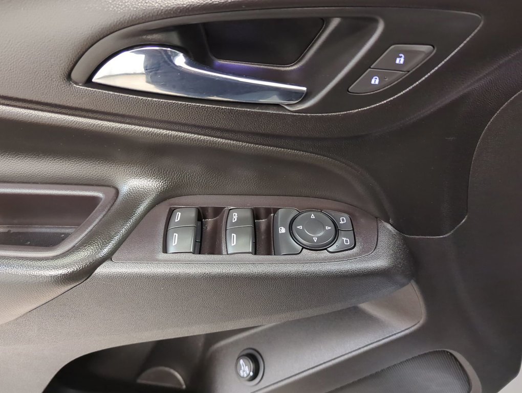 2021 Chevrolet Equinox LT in Dartmouth, Nova Scotia - 13 - w1024h768px