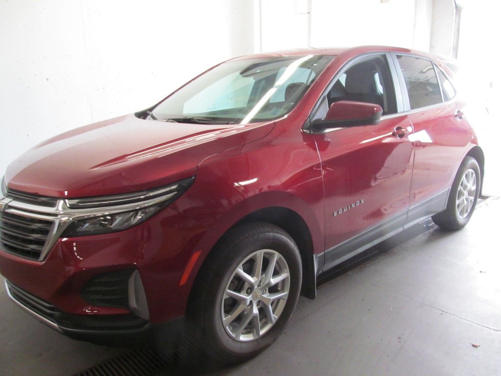 2022 Chevrolet Equinox LT in Dartmouth, Nova Scotia - 2 - w1024h768px