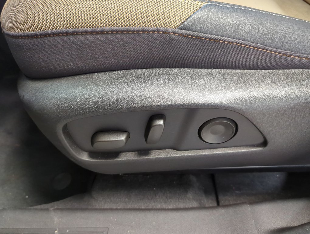 2025 Chevrolet Equinox AWD ACTIV in Dartmouth, Nova Scotia - 12 - w1024h768px