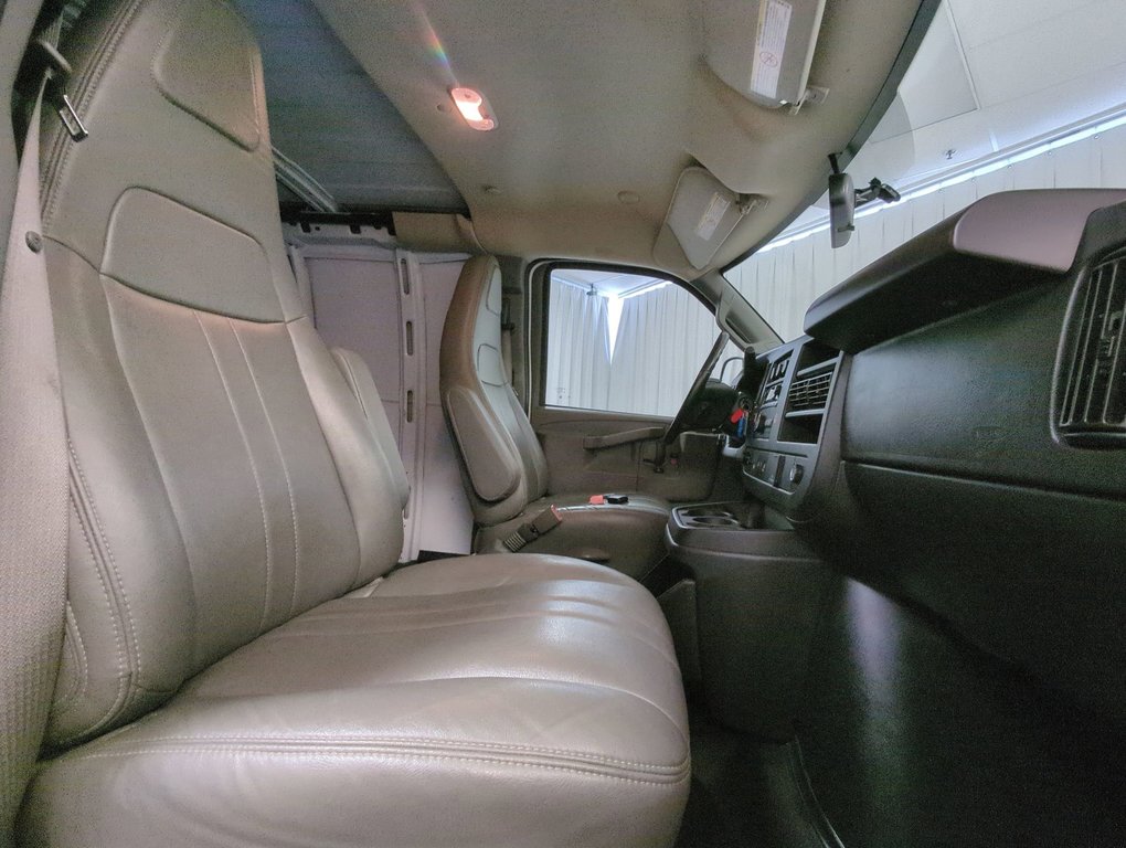 2023 Chevrolet Express Cargo Van BASE in Dartmouth, Nova Scotia - 21 - w1024h768px