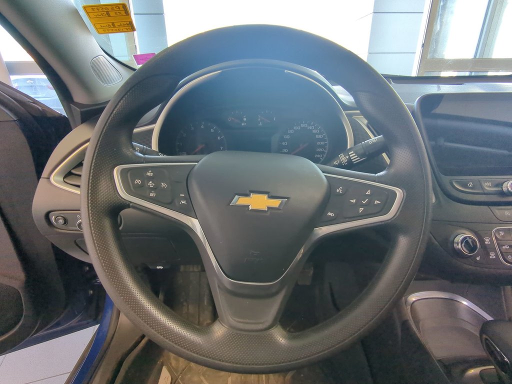 2023 Chevrolet Malibu 1LT in Dartmouth, Nova Scotia - 14 - w1024h768px