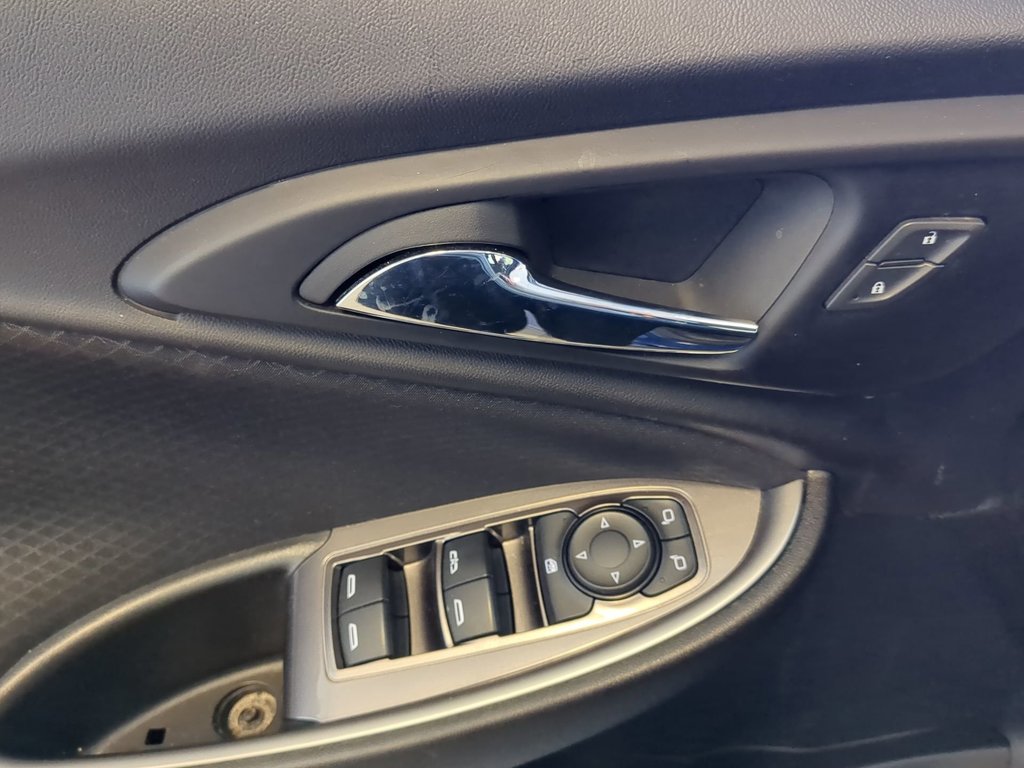 2023 Chevrolet Malibu 1LT in Dartmouth, Nova Scotia - 13 - w1024h768px