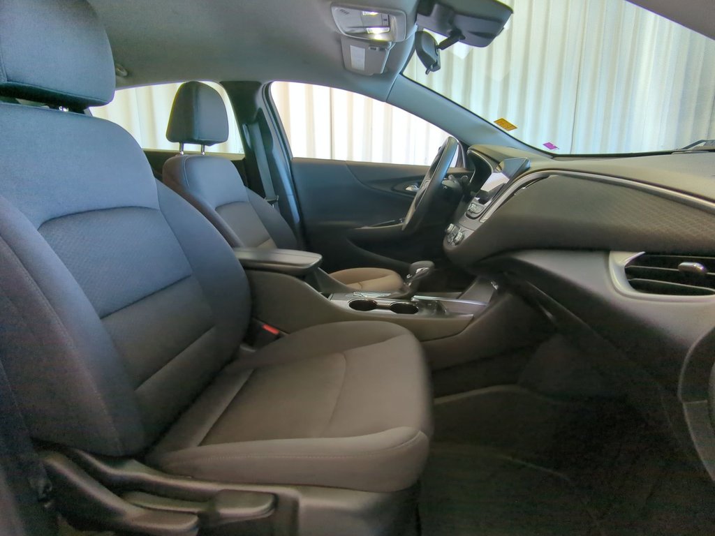 2023 Chevrolet Malibu 1LT in Dartmouth, Nova Scotia - 23 - w1024h768px
