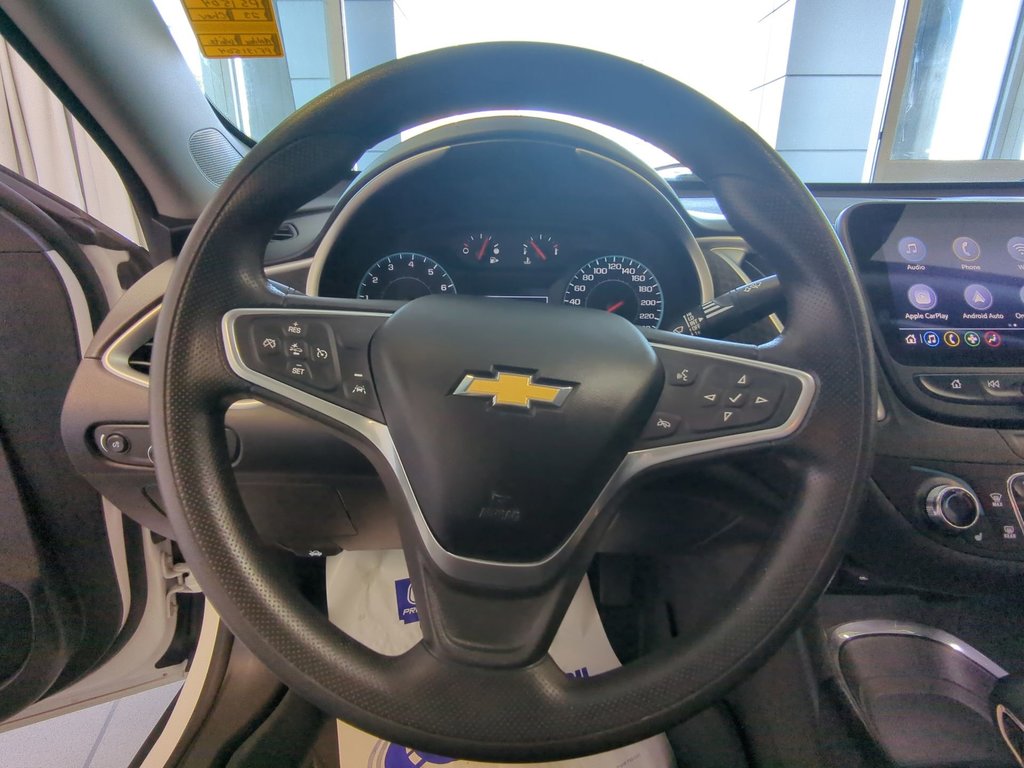 2023 Chevrolet Malibu 1LT in Dartmouth, Nova Scotia - 14 - w1024h768px