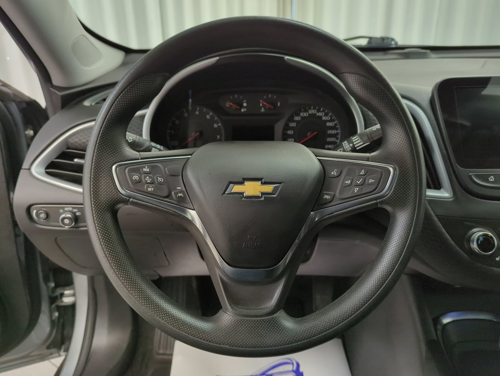 2023 Chevrolet Malibu 1LT in Dartmouth, Nova Scotia - 14 - w1024h768px