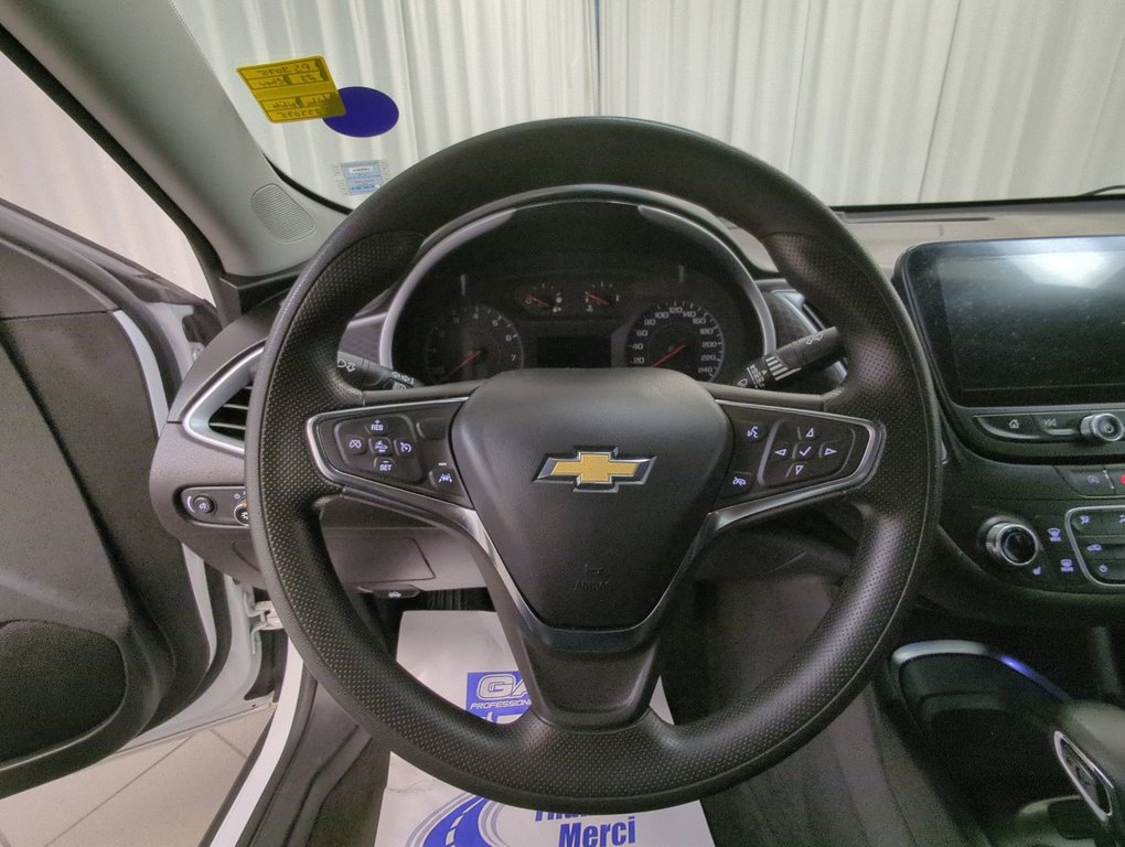 2023 Chevrolet Malibu 1LT in Dartmouth, Nova Scotia - 14 - w1024h768px