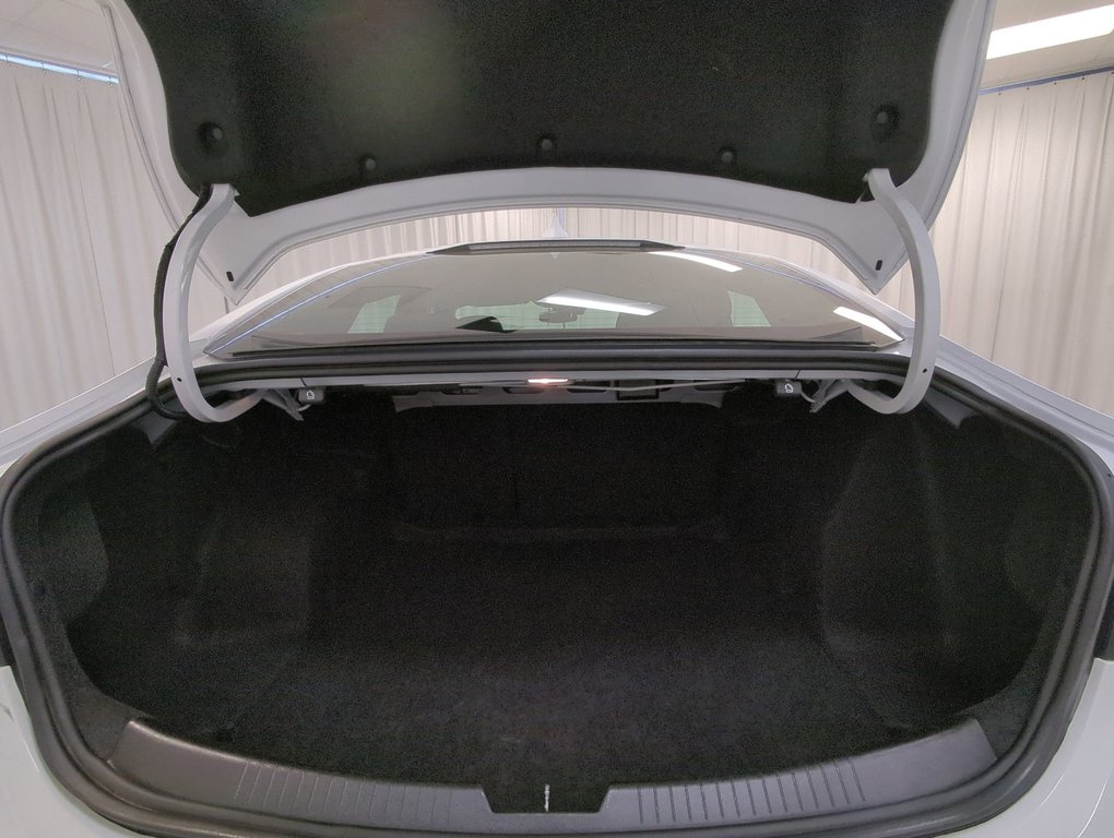 2023 Chevrolet Malibu 1LT in Dartmouth, Nova Scotia - 22 - w1024h768px