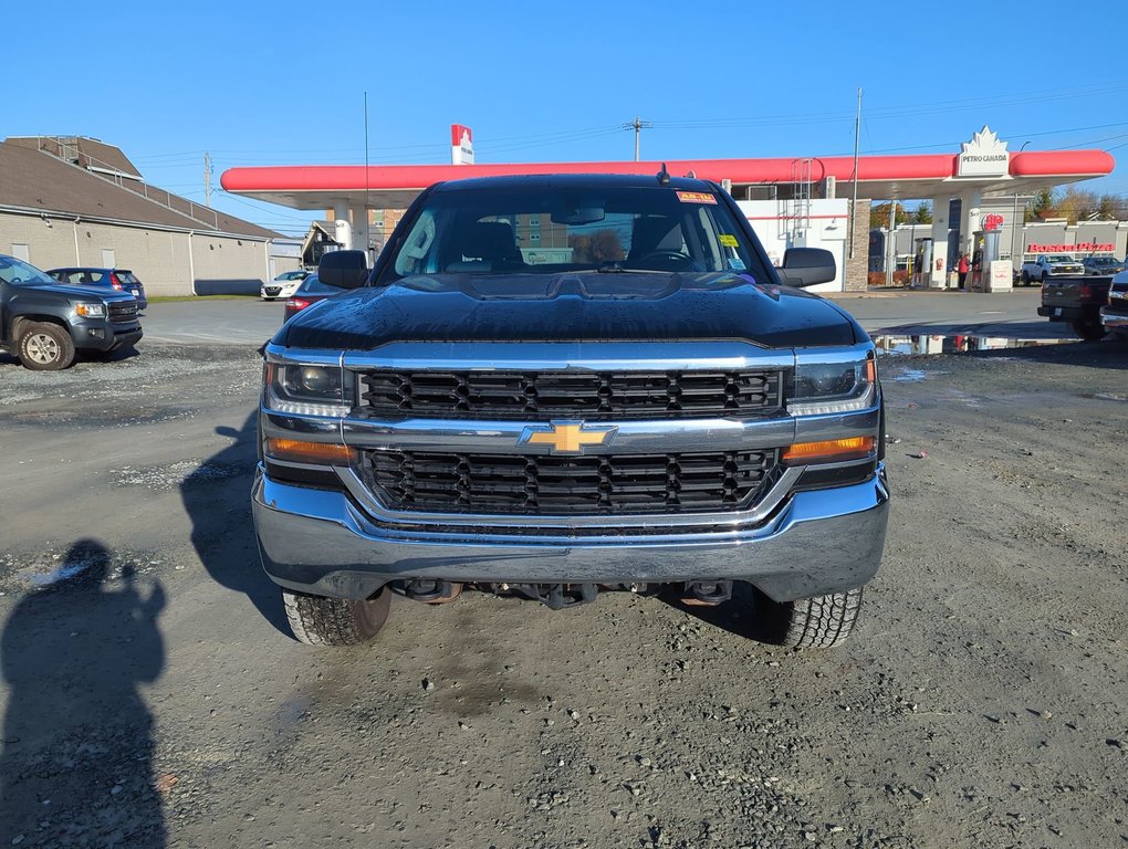 2019 Chevrolet Silverado 1500 LD LT in Dartmouth, Nova Scotia - 3 - w1024h768px