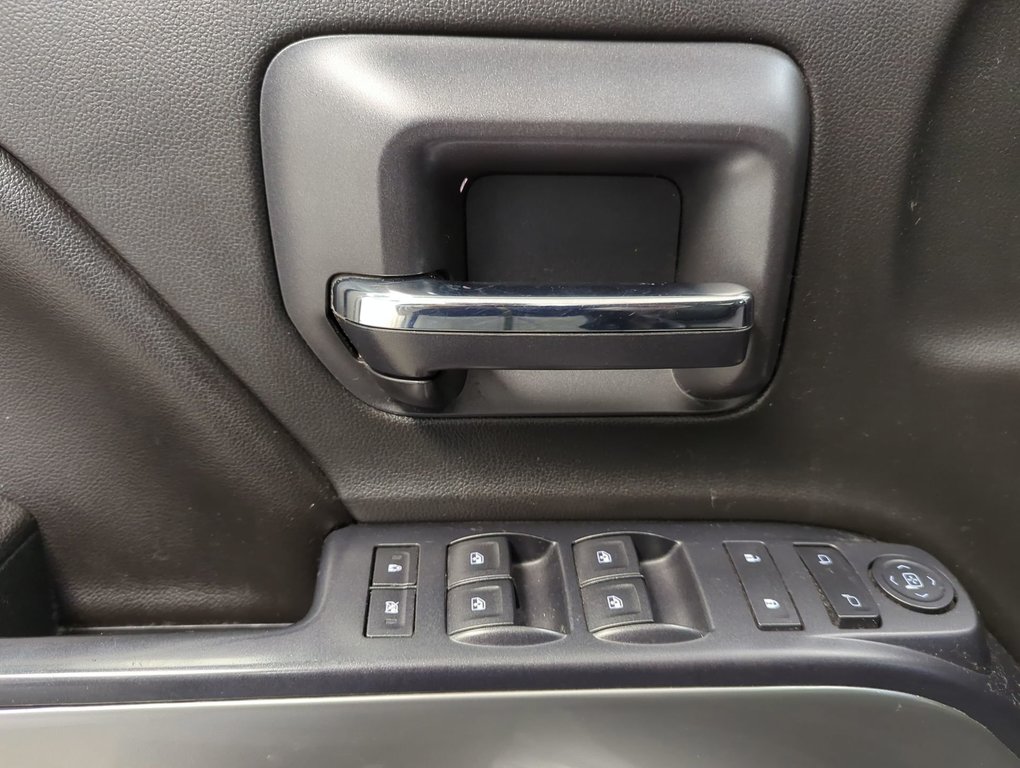 2015 Chevrolet Silverado 1500 LT in Dartmouth, Nova Scotia - 13 - w1024h768px