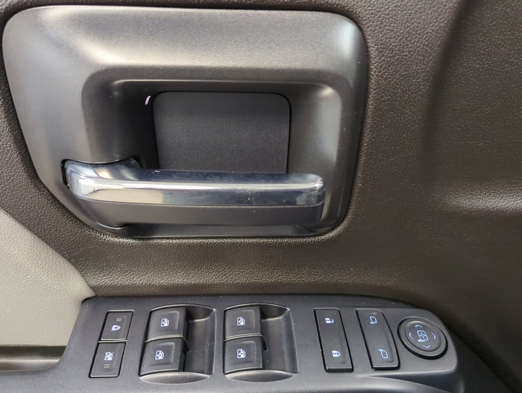 2016 Chevrolet Silverado 1500 LS in Dartmouth, Nova Scotia - 13 - w1024h768px