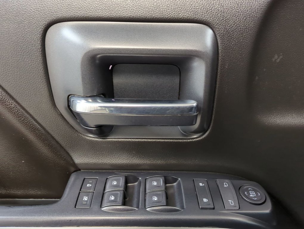 2016 Chevrolet Silverado 1500 LT in Dartmouth, Nova Scotia - 13 - w1024h768px