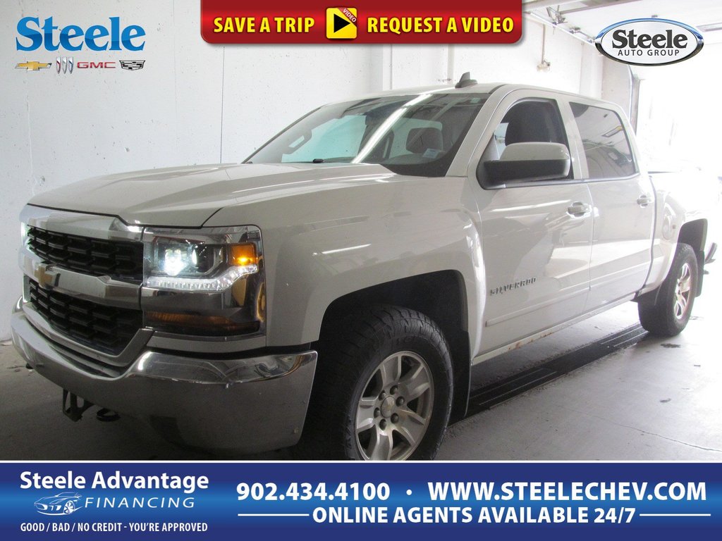 2017  Silverado 1500 LT in Dartmouth, Nova Scotia - 1 - w1024h768px