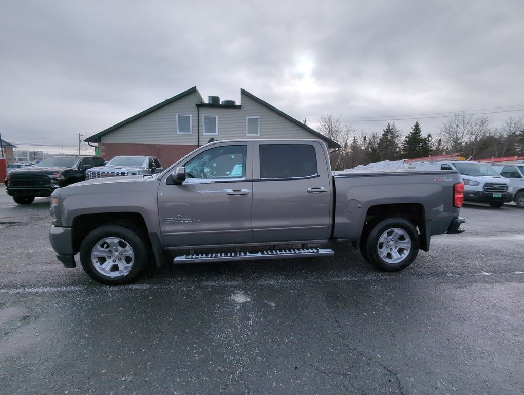 2017 Chevrolet Silverado 1500 LT in Dartmouth, Nova Scotia - 5 - w1024h768px