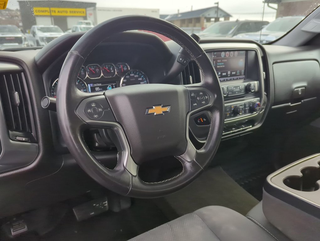 2017 Chevrolet Silverado 1500 LT in Dartmouth, Nova Scotia - 19 - w1024h768px