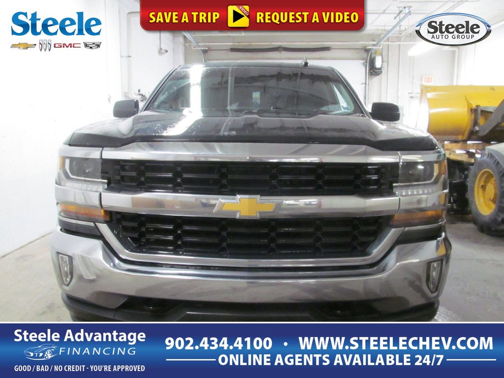 2017 Chevrolet Silverado 1500 LT in Dartmouth, Nova Scotia - 1 - w1024h768px