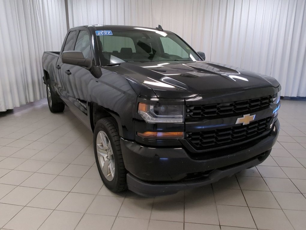 2017 Chevrolet Silverado 1500 Custom in Dartmouth, Nova Scotia - 2 - w1024h768px