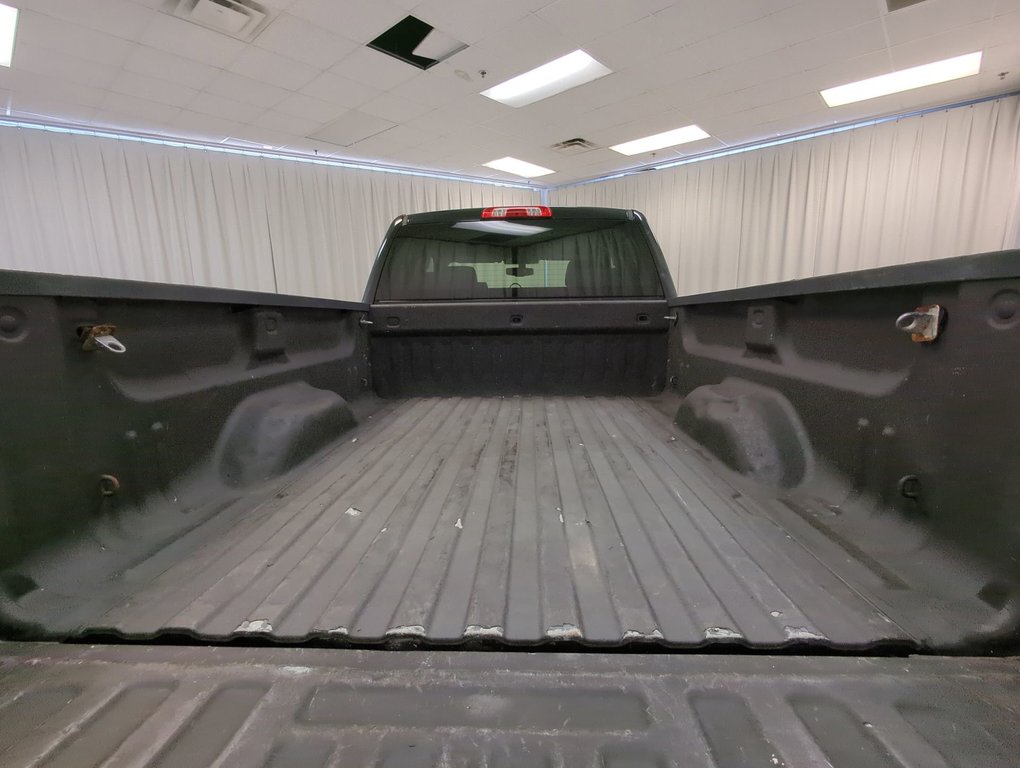 2017 Chevrolet Silverado 1500 Custom in Dartmouth, Nova Scotia - 22 - w1024h768px