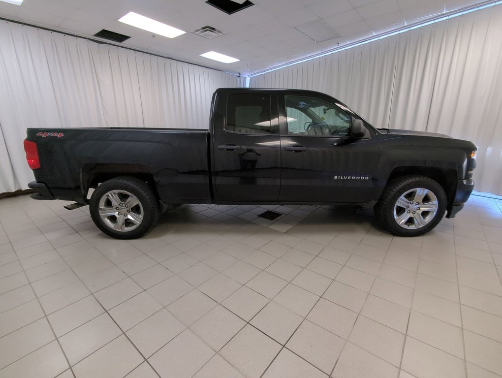 2017 Chevrolet Silverado 1500 Custom in Dartmouth, Nova Scotia - 9 - w1024h768px