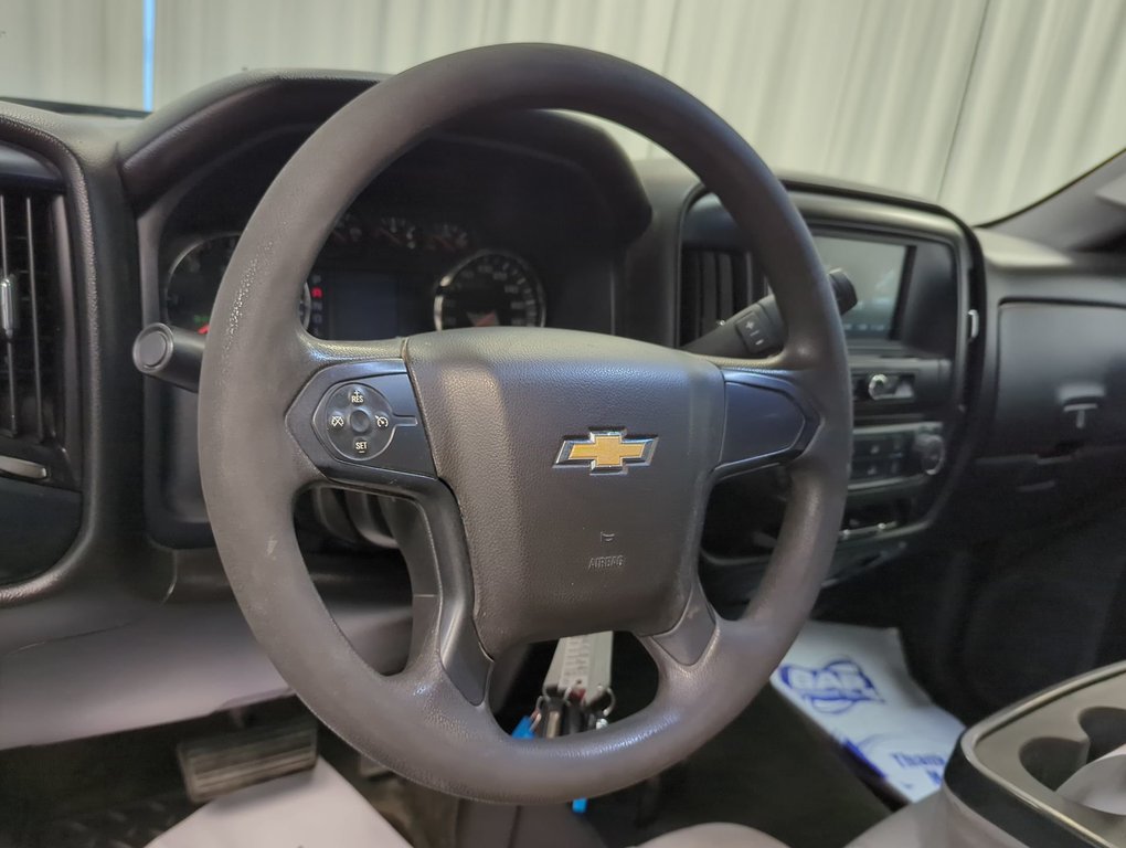 2017 Chevrolet Silverado 1500 Custom in Dartmouth, Nova Scotia - 18 - w1024h768px