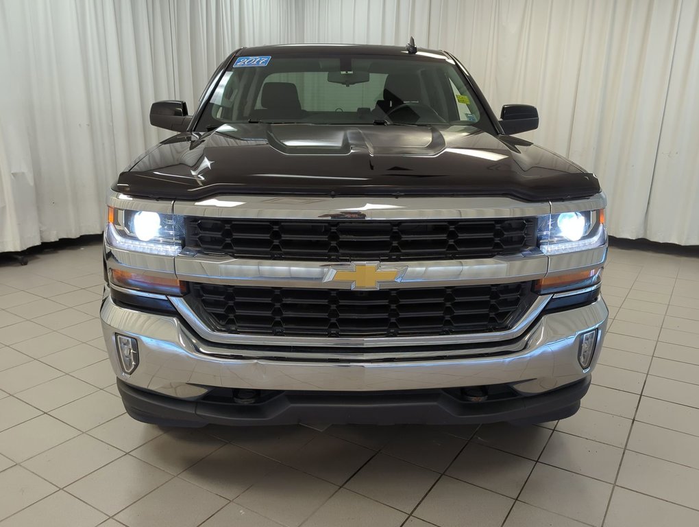 2017 Chevrolet Silverado 1500 LT in Dartmouth, Nova Scotia - 3 - w1024h768px