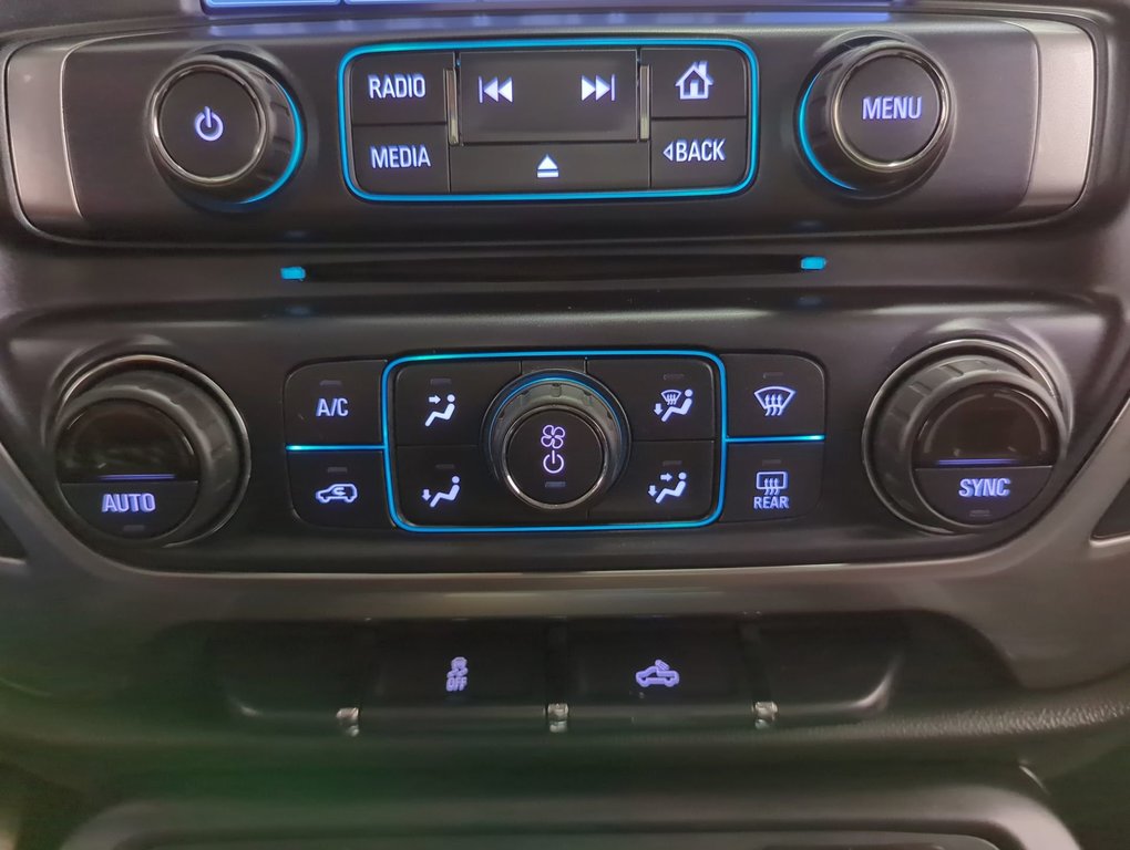 2017 Chevrolet Silverado 1500 LT in Dartmouth, Nova Scotia - 18 - w1024h768px