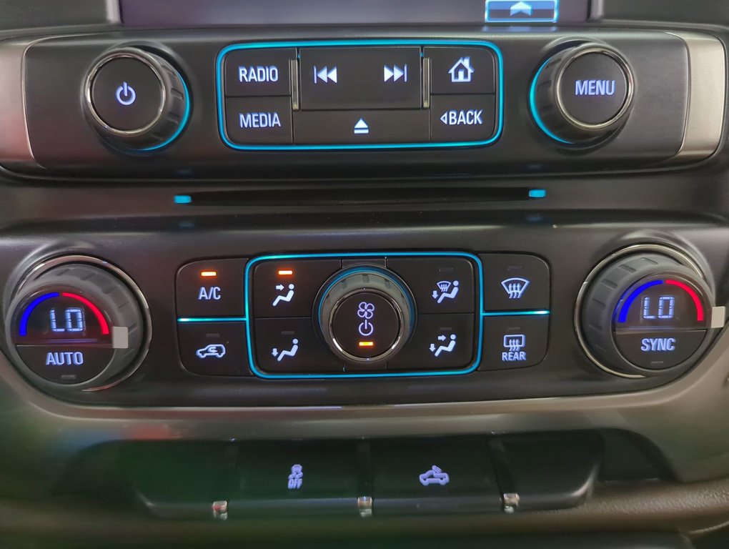 2018 Chevrolet Silverado 1500 LTZ in Dartmouth, Nova Scotia - 18 - w1024h768px
